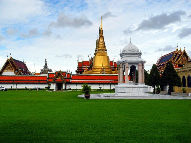 Beindruckend - Teilperskektive auf den Komplex des Grand Palace