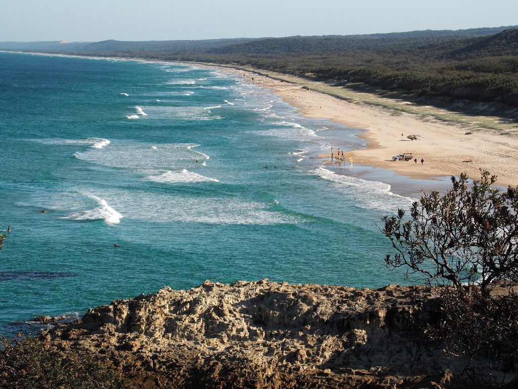 Surfers Paradise - Wellen soweit das Auge reicht