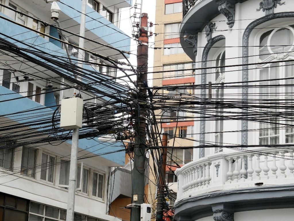 Gewirr - Stromverkabelung in Valparaiso