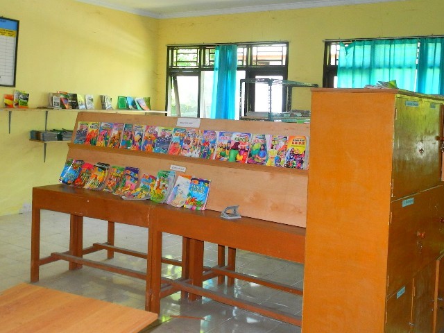 Bücherei der Schule auf Gili Air...