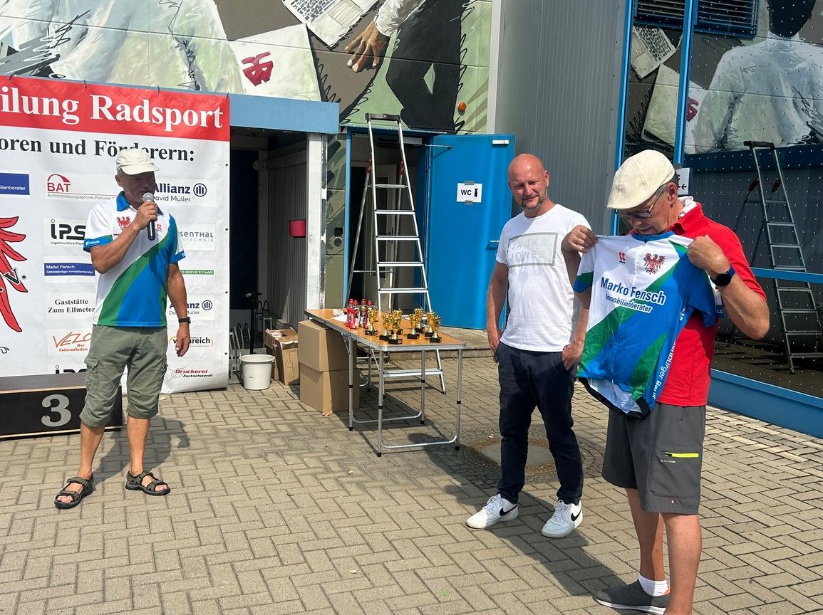 Unser Brustsponsor Marko Fensch persönlich vor Ort!