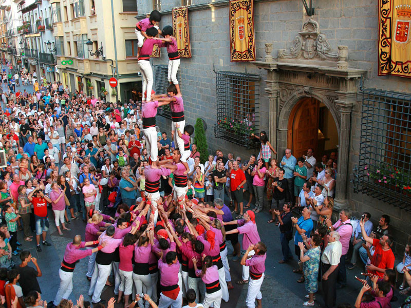Festival Folklorico de los Pirineos en JACA PROGRAMA DE FIESTAS Festival Folklorico de los Pirineos en JACA PROGRAMA DE FIESTAS