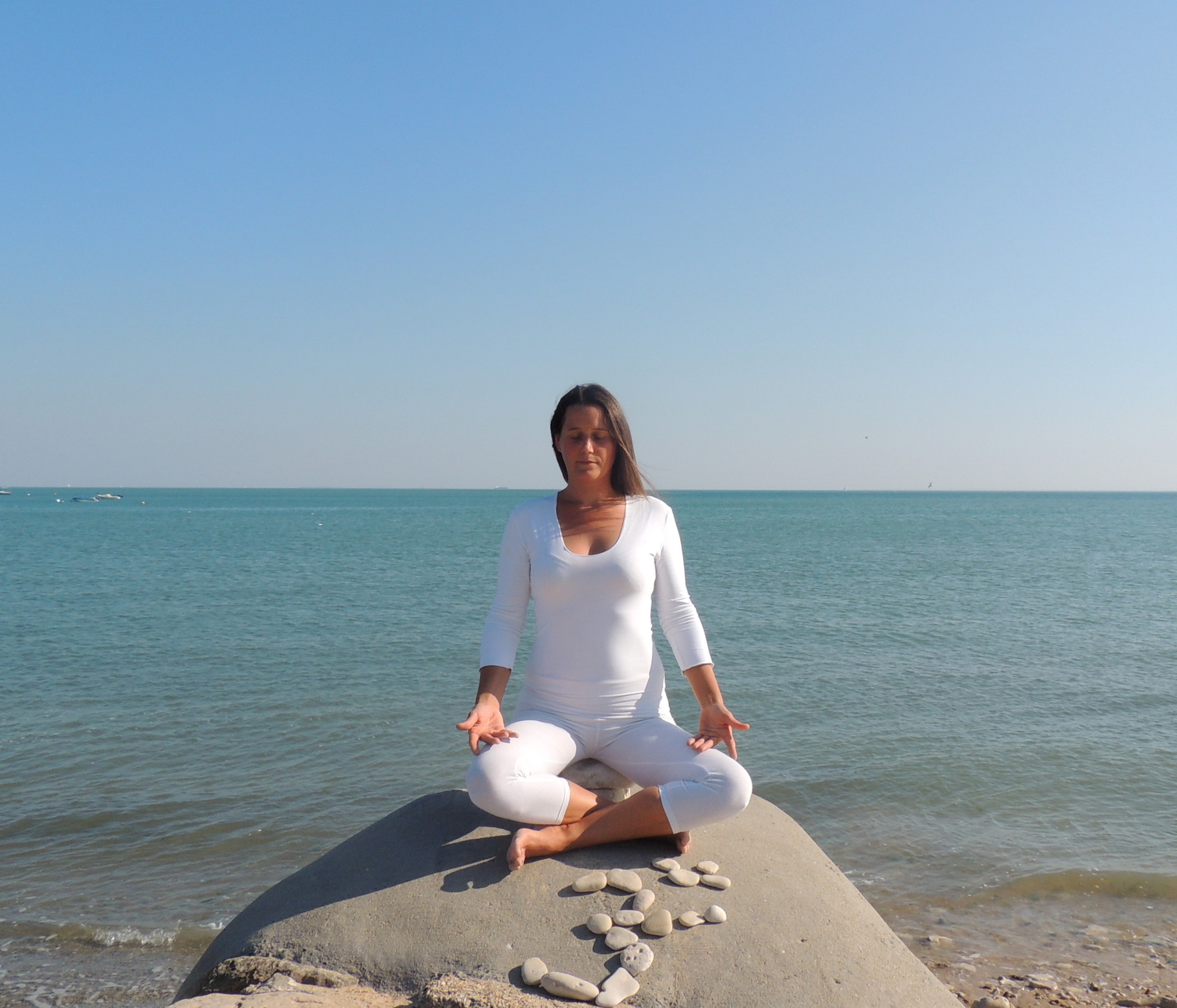 Cours de yoga à La Rochelle et sur l'Ile de ré cours de yoga La Rochelle Ile de ré