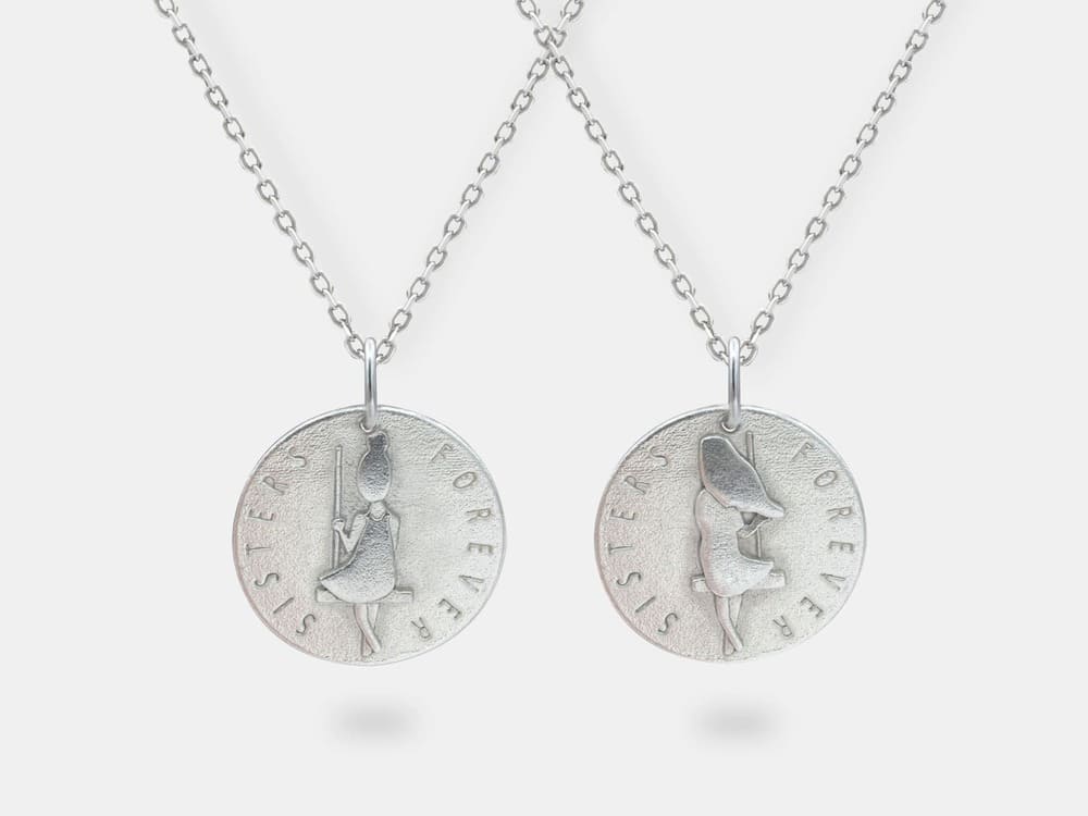 <img src="Besondere-Schwestern-Kette-Schwestern-auf-Schaukel-Anhänger-beidseitig-geprägt.jpg" alt="Besondere Schwestern Kette 925er Sterling Silber mit Schwestern auf Schaukel Medaillon Anhänger beidseitig geprägt" />