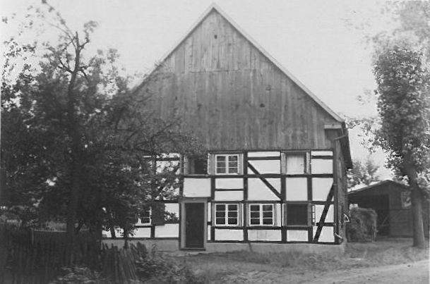 Die Photos sind 1920-1930 rund um der Unterdorfstrasse und Bauer Lohmann entstanden. Photo 9