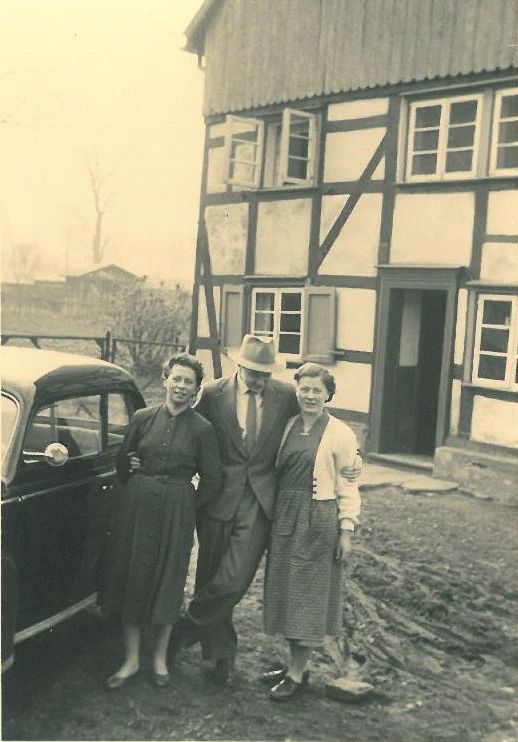 Die Photos sind 1920-1930 rund um der Unterdorfstrasse und Bauer Lohmann entstanden. Photo 5