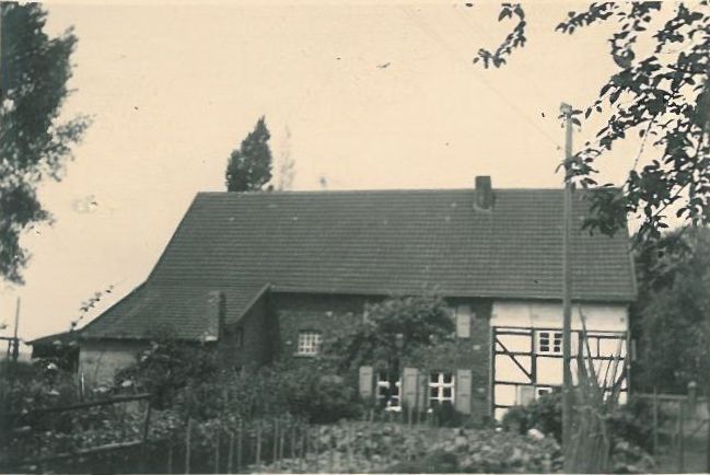 Die Photos sind 1920-1930 rund um der Unterdorfstrasse und Bauer Lohmann entstanden. Photo 14