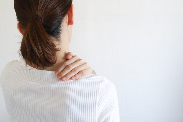 首が回らない…原因は「首」だけじゃない？赤磐市の整体で整えるという選択