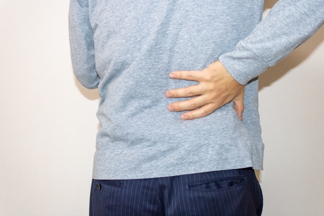 何年も続く腰の痛み、根本から見直しませんか？美作市の整体で再発防止へ