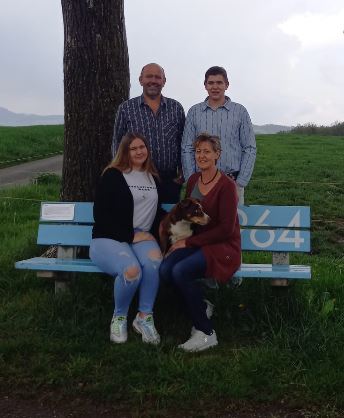 Betriebsleiterfamilie Mariann, Stefan, Jonas und Seraina Herzog Hof Ebnet