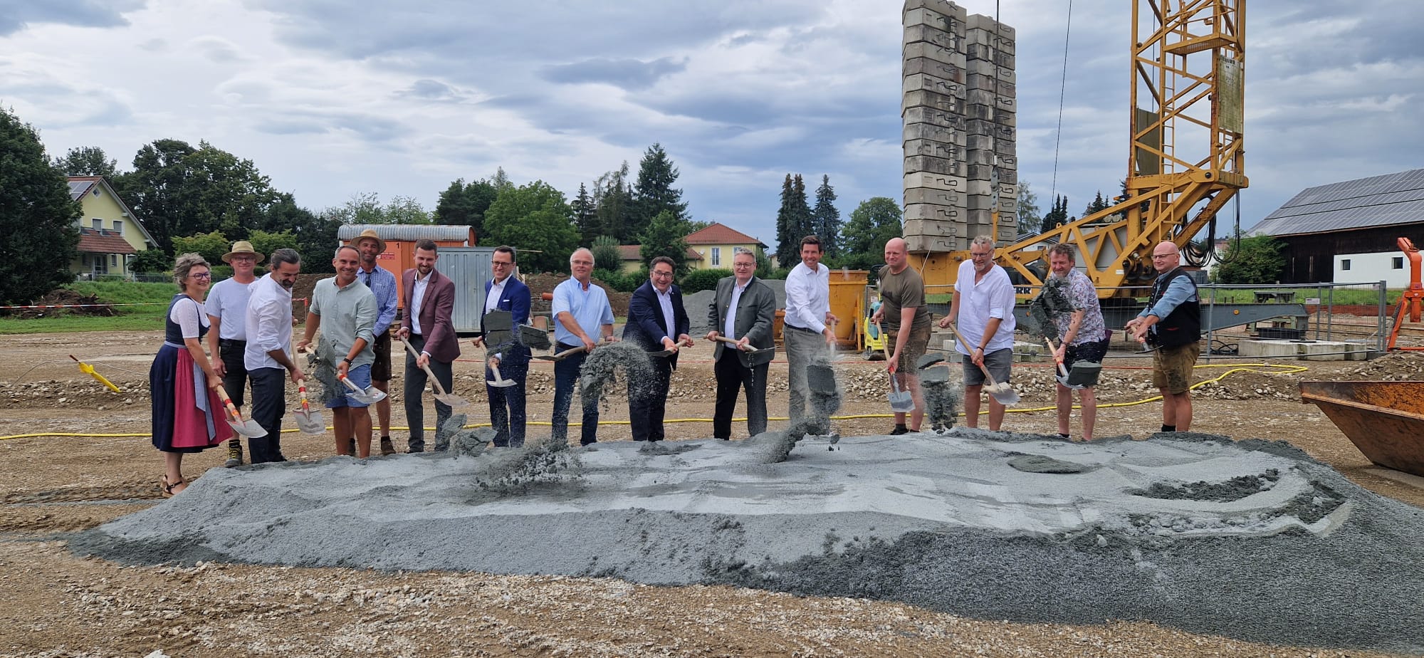 Spatenstisch: Es geht los