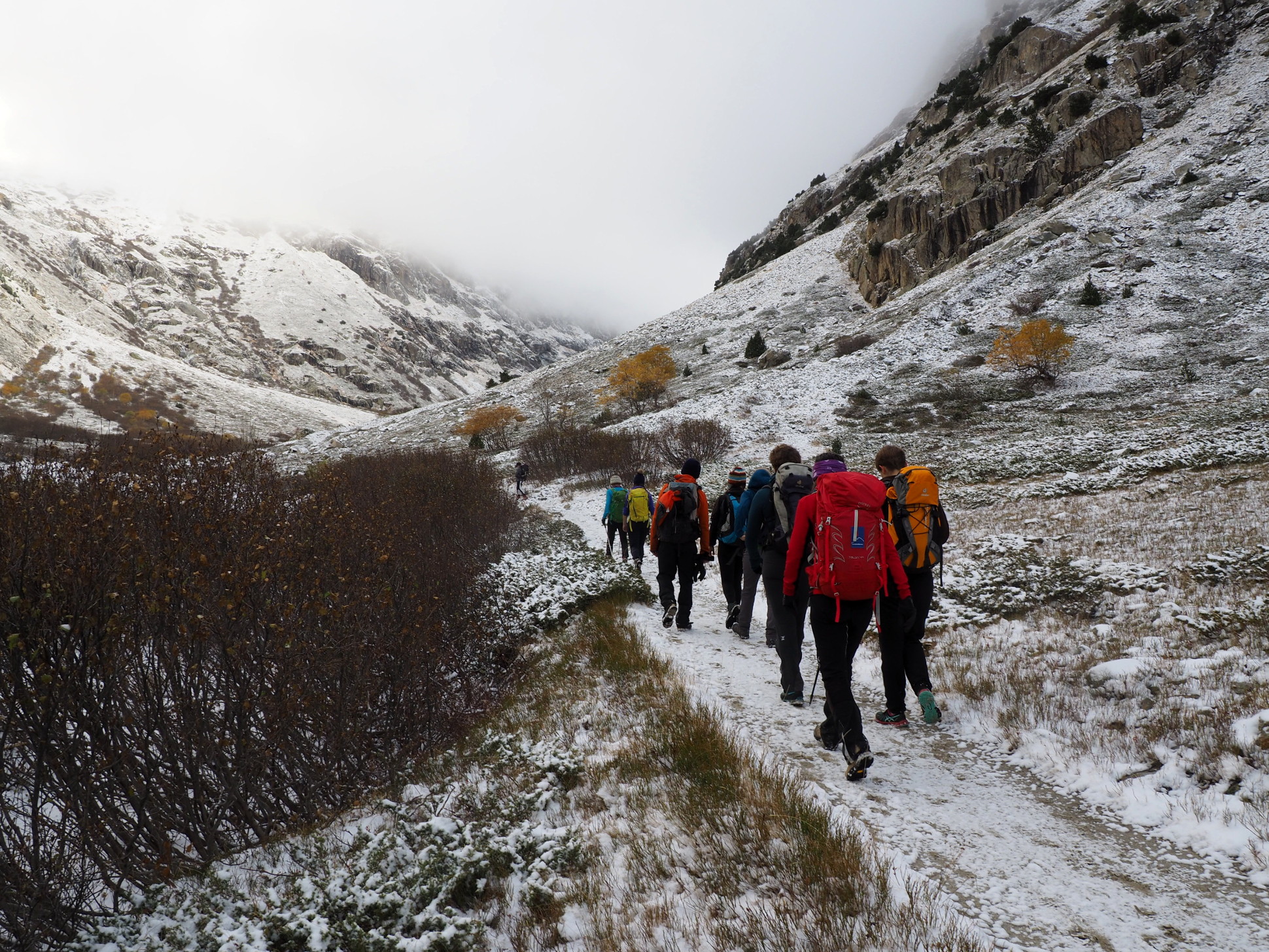 Montée vers le refuge du Chatelleret juste saupoudrée.