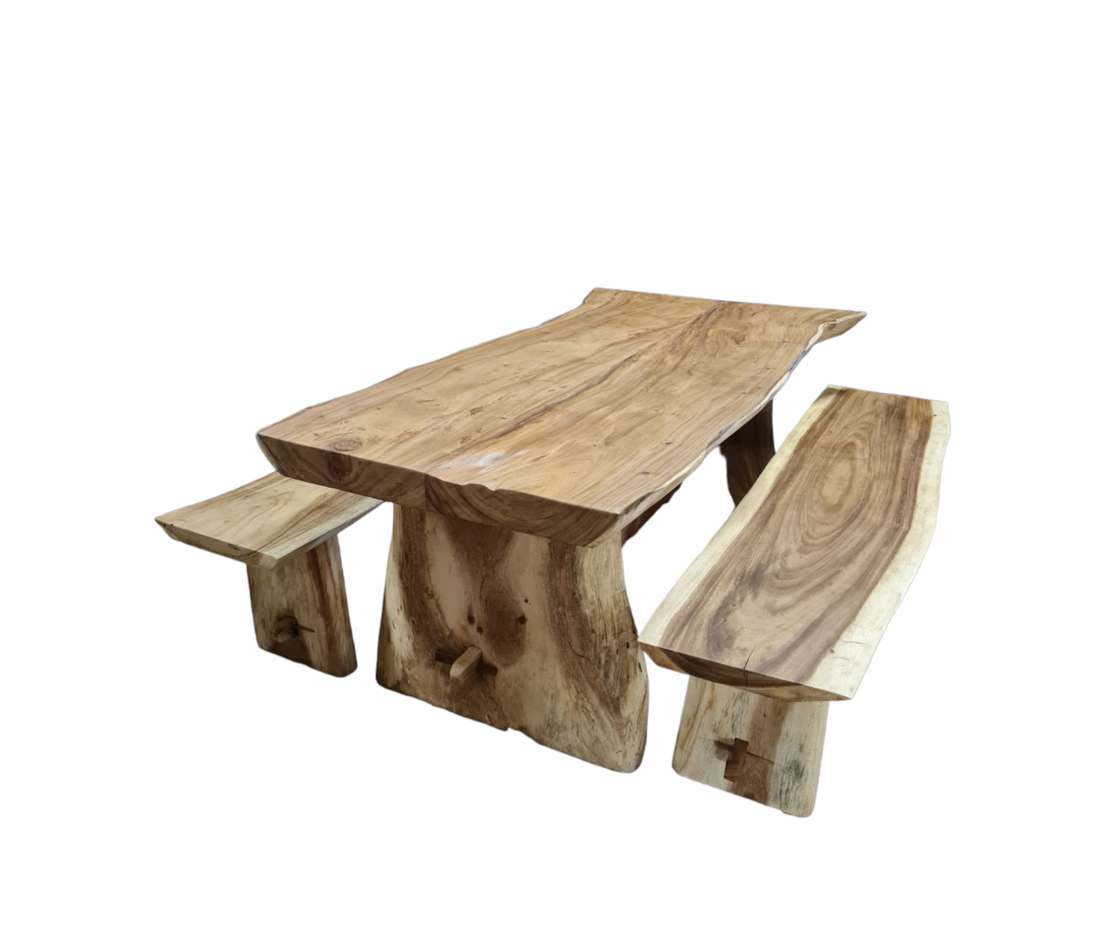 Tavolo: 210cmx87cm h80cm Panche: 210cmx49cm h seduta 50cm