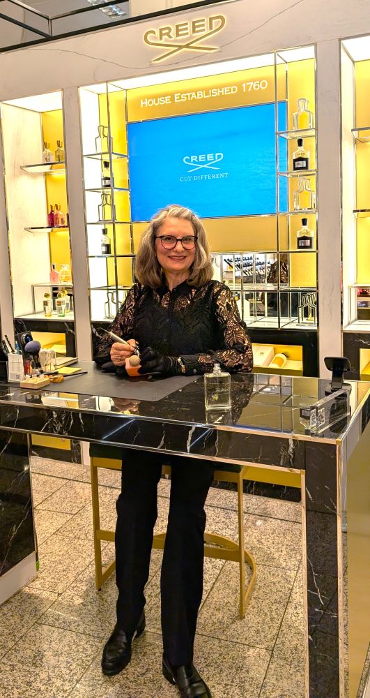 Live-Gravur bei Vogue Loves Breuninger — Wenn ein Parfumflakon zur Liebeserklärung wird