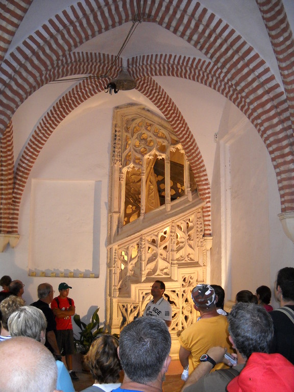 CLAUSTRO