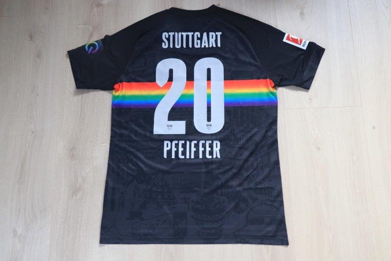 VfB Stuttgart Sondertrikot "Vielfalt" 2022/23 • Nr. 20 Luca Pfeiffer