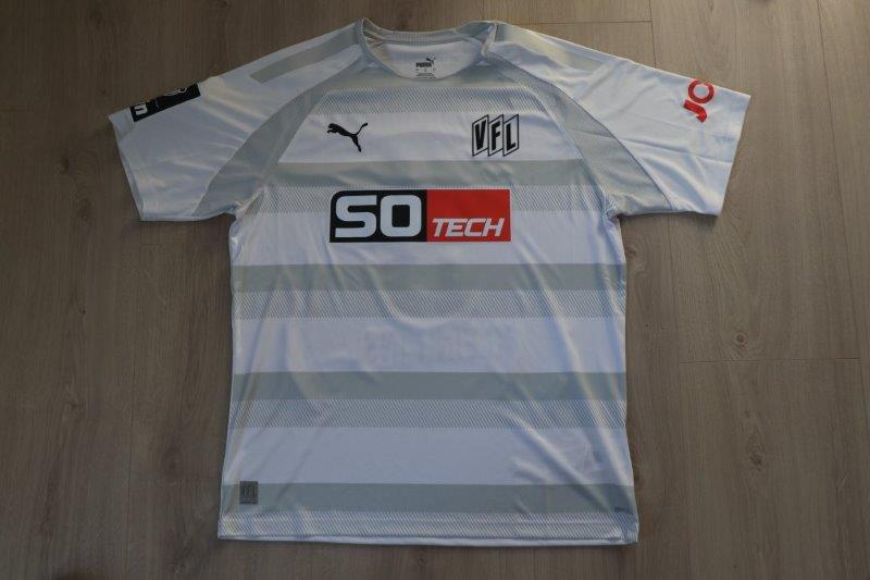 Ausweichtrikot 2021/22 • Nr. 3 Florian Kleinhansl