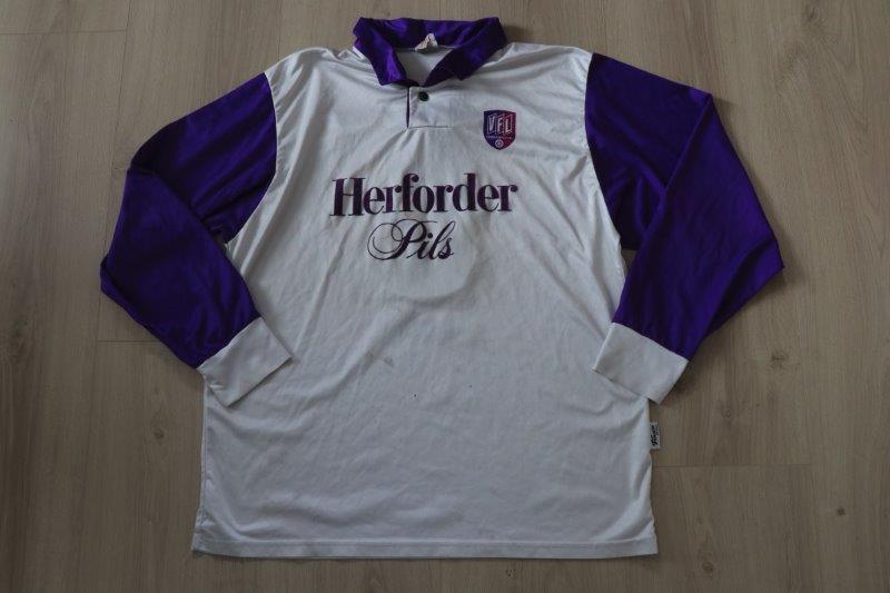 Auswärtstrikot 1997/98 • Nr. 9 Jacek Janiak • signiert • Doppeltorschützen-Matchworn gegen VfL 93 Hamburg 03.08.1997 (erstes Spiel von Jacek für den VfL)