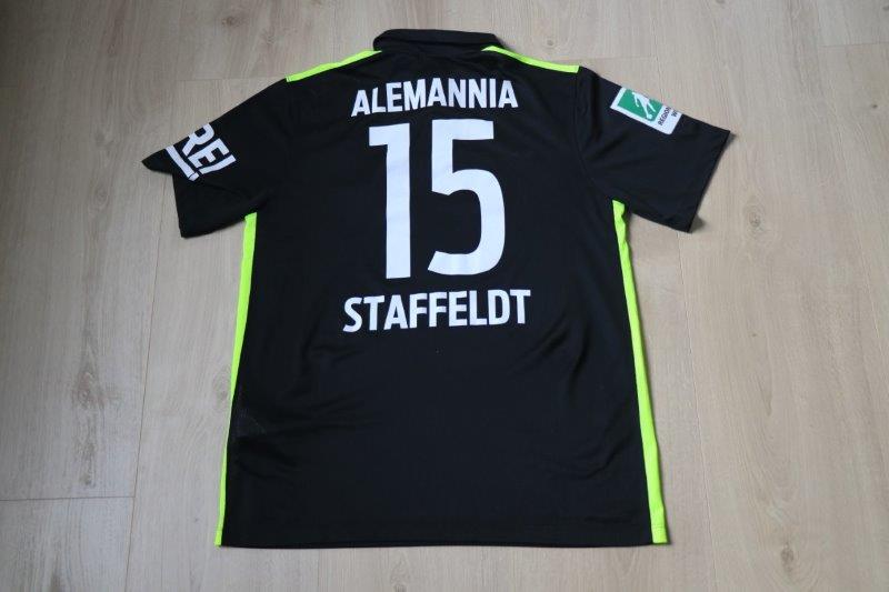 ﻿Alemannia Aachen 2015/16 Heim, Nr. 15 Staffeldt (Matchworn gg. Oberhausen 22.08.15)