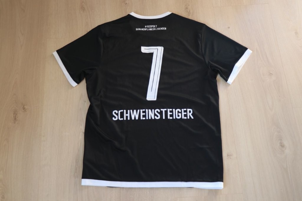 Bananenflanker Legenden Auswärtstrikot 2022/23 • Nr. 7 Tobias Schweinsteiger