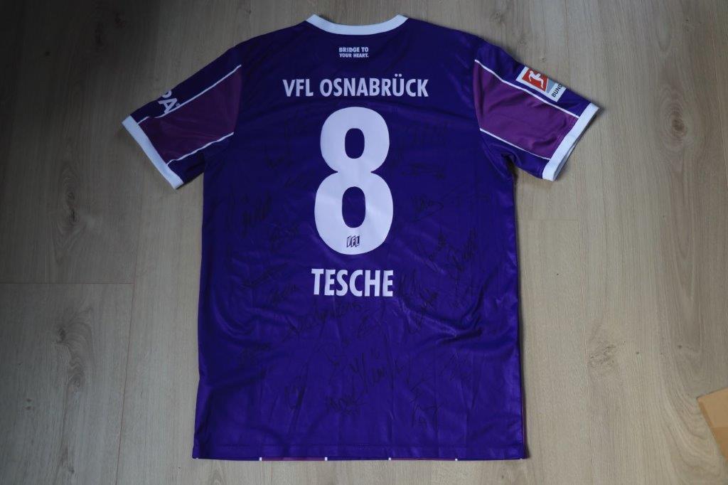 Heimtrikot 2023/24 • Nr. 8 Robert Tesche • Matchworn kadersigniert