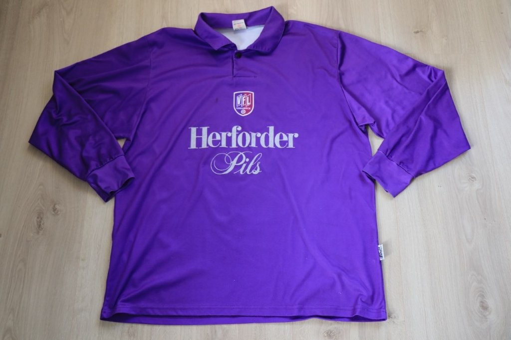 Heimtrikot 1996/97 • Nr. 9