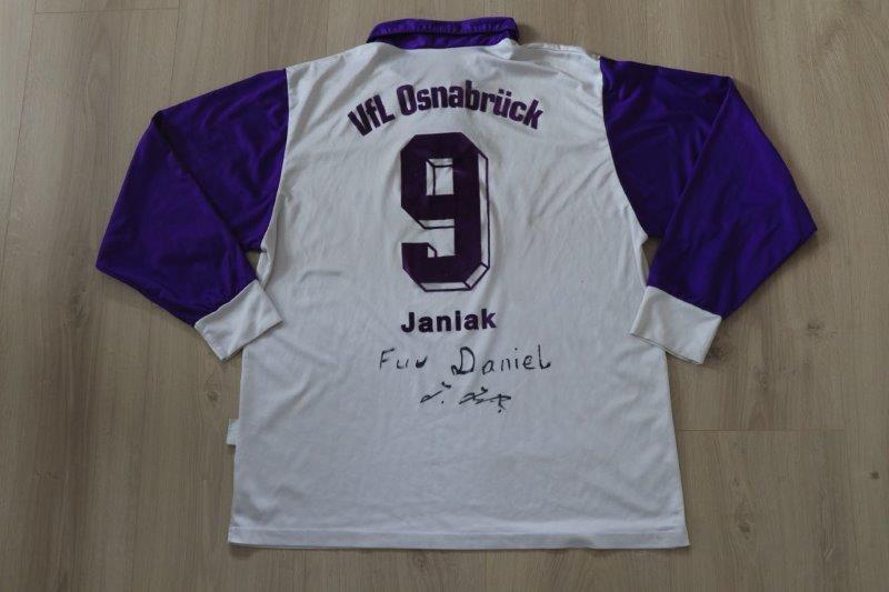 Auswärtstrikot 1997/98 • Nr. 9 Jacek Janiak • signiert • Doppeltorschützen-Matchworn gegen VfL 93 Hamburg 03.08.1997 (erstes Spiel von Jacek für den VfL)