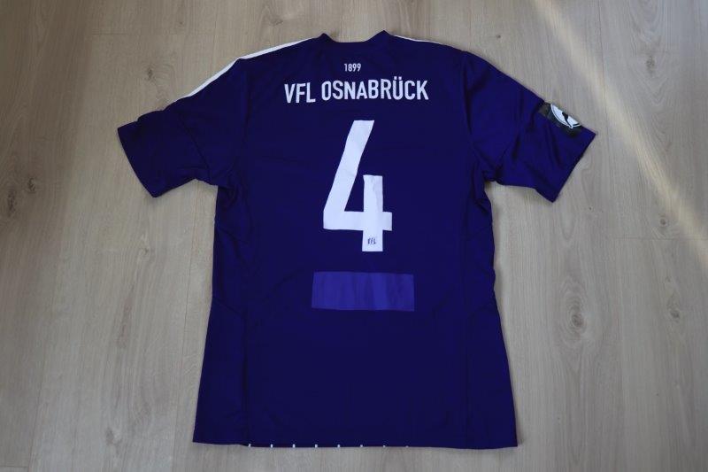 Heimtrikot 2015/16 • Nr. 4 Aris Briggs • Matchworn