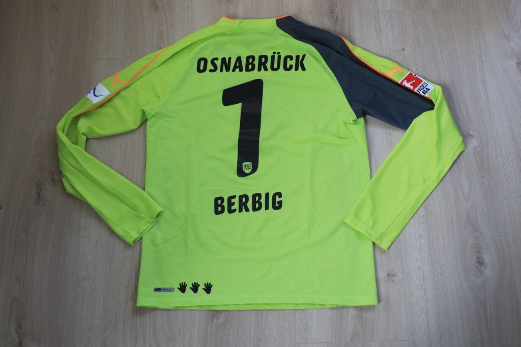 Heimtrikot 2010/11 mit Sonderpatch "München 2018" • Nr. 1 Tino Berbig • Matchvorbereitet gegen 1860 München 21.01.2011
