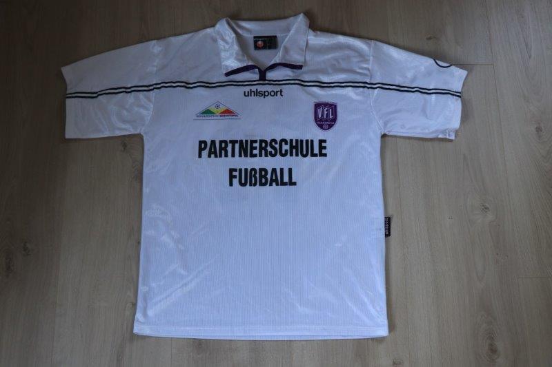 Auswärtstrikot 2001/02 • Nr. 11 • Matchworn Partnerschulmannschaft Sebastopol