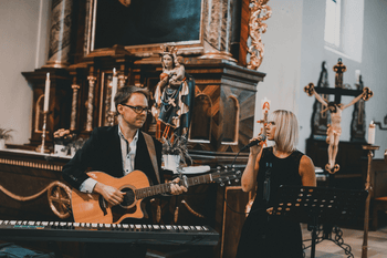 Für emotionale Momente und Gänsehaut – Sound Express Hochzeitsband begleitet eure Trauung live.