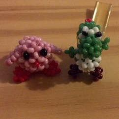 Kirby (Eigenkreation) und Yoshi (perlentiere.com), 9/0