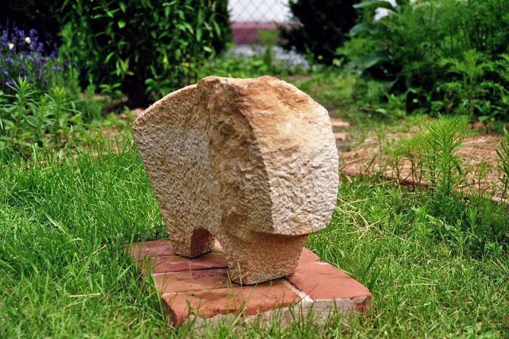 älter als ein stier; sandstein