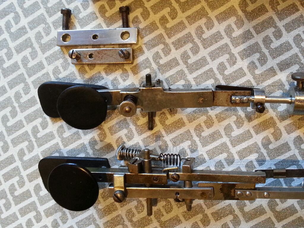 BluRacer-X, comparsione of two pendulum and top of frames