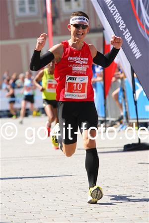 Im Ziel auf Gesamtrang 4 in 01:14:52 Stunden