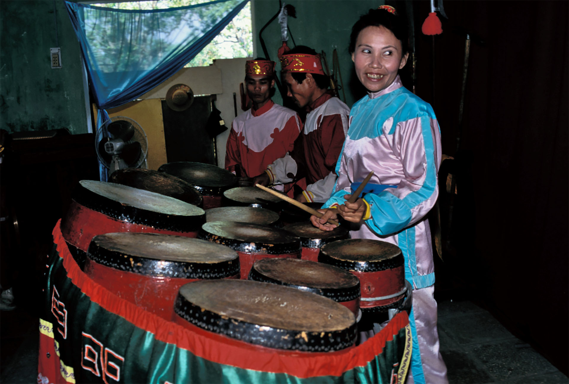 Tambours du roi Quang Trung. © 1998-2024.