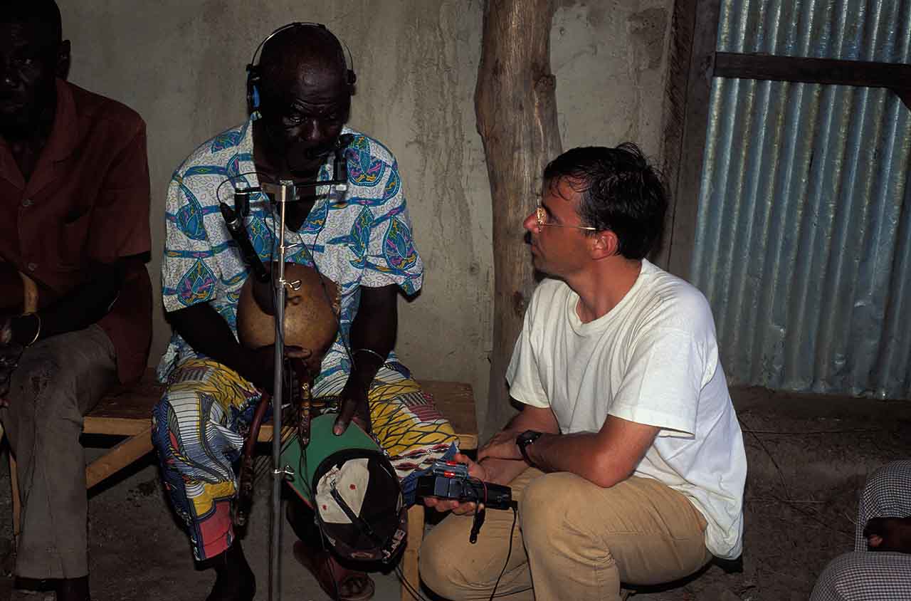 Yanoté Da et Patrick Kersalé lors de la séance d'enregistrement le 5 novembre 1994. 1994-2024.