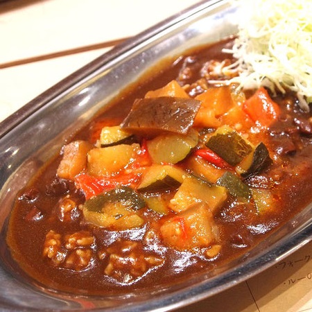 本町・アパ社長カレー