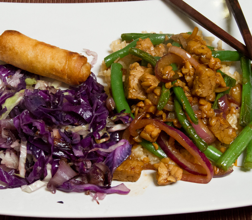 Szechuan Tempeh and Green Beans with Hmong Cabbage VEGANesp