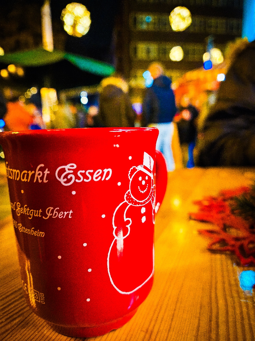 Leckerer Glühwein vom badischen Winzer am Grillotheater