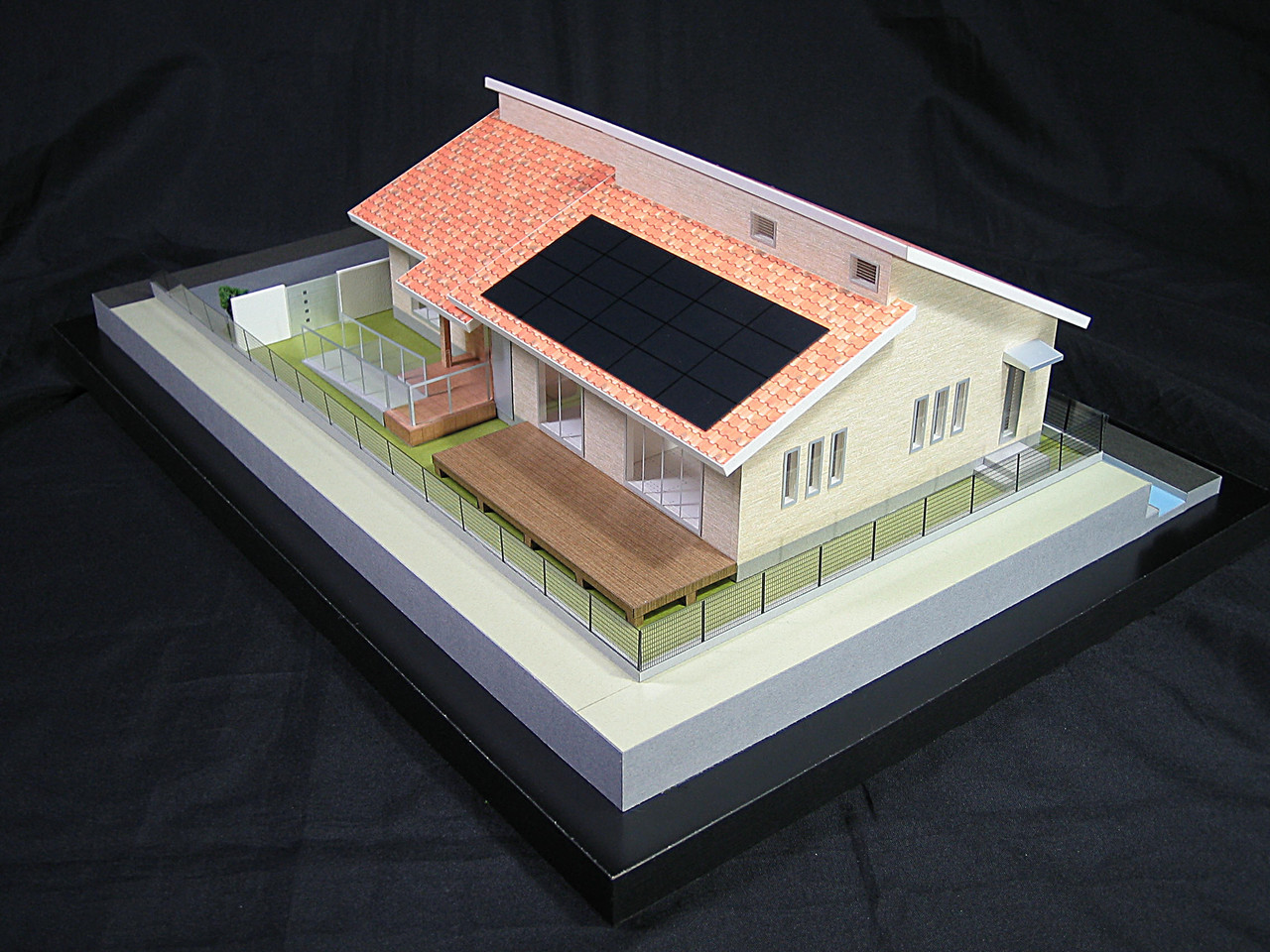 1-72スケール平屋の住宅模型.jpg