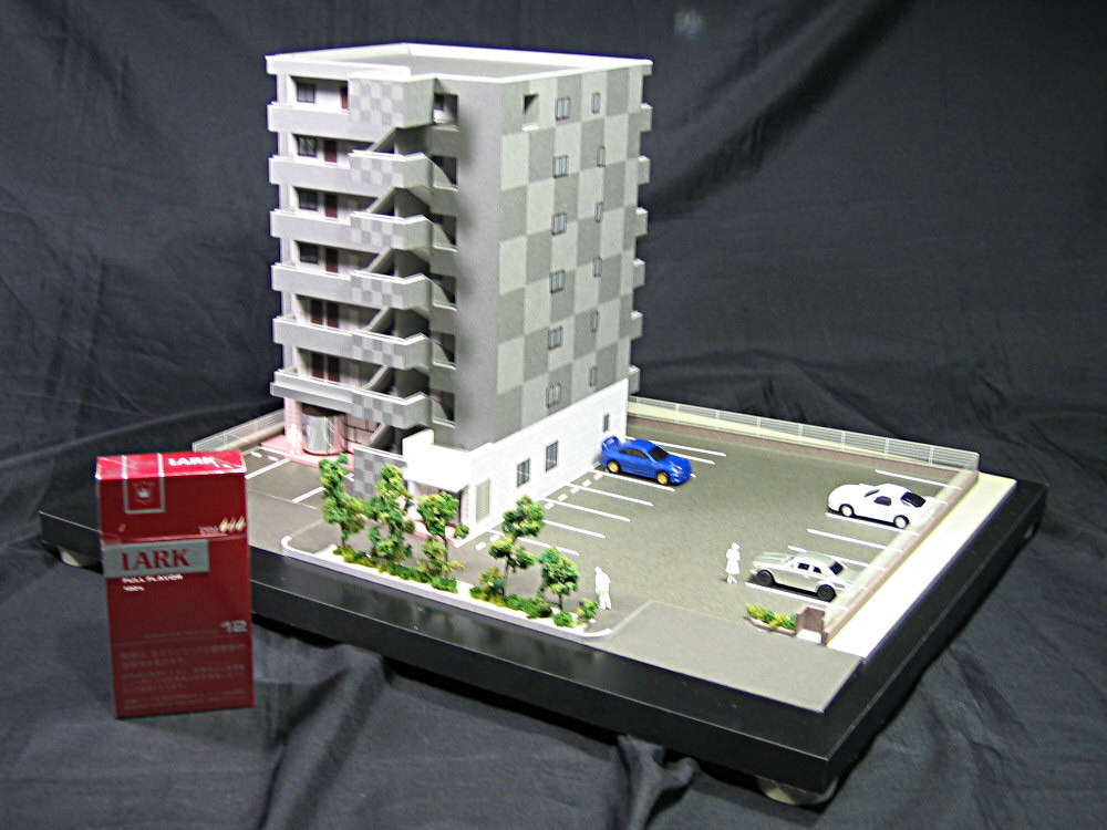 建築模型 1/100 スケール ケース付き アパート 建物