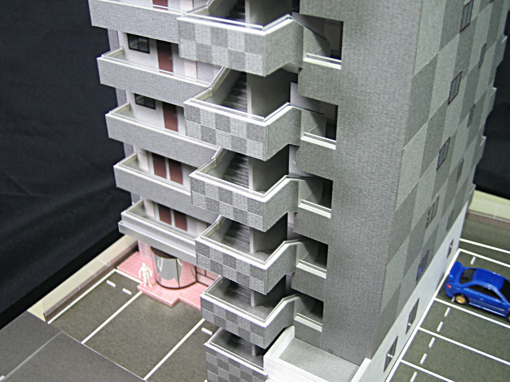 建築模型 1/100 スケール ケース付き アパート 建物