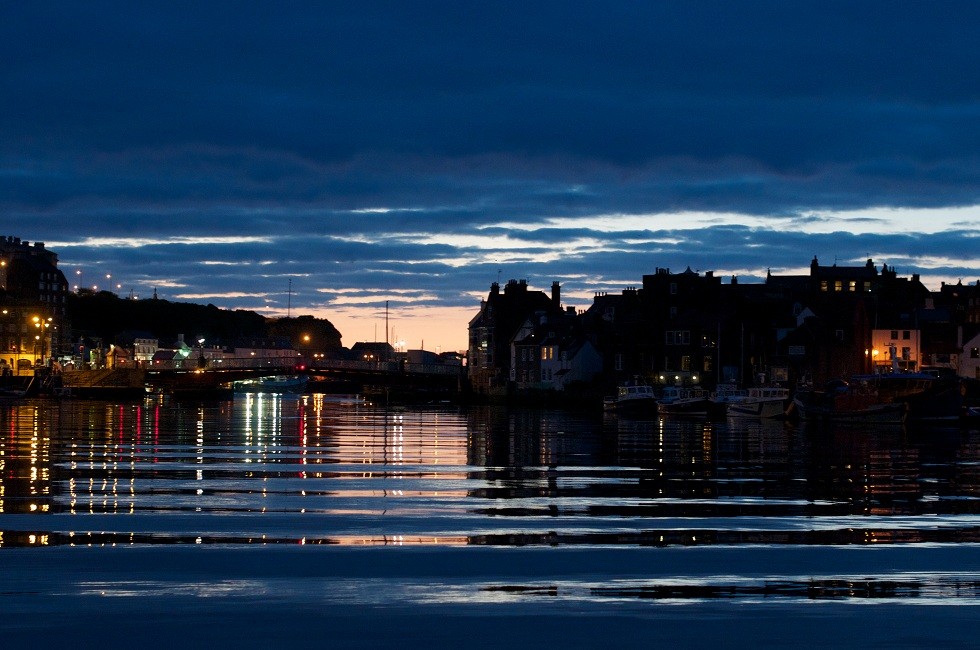 Whitby bei Nacht