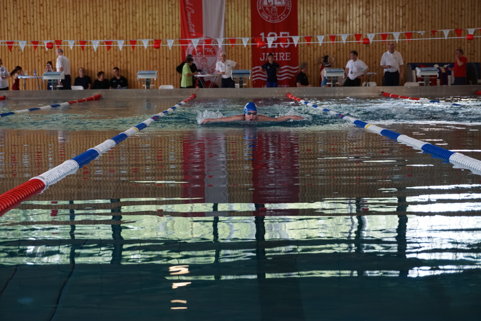 Schneider dominiert in Cannstatt