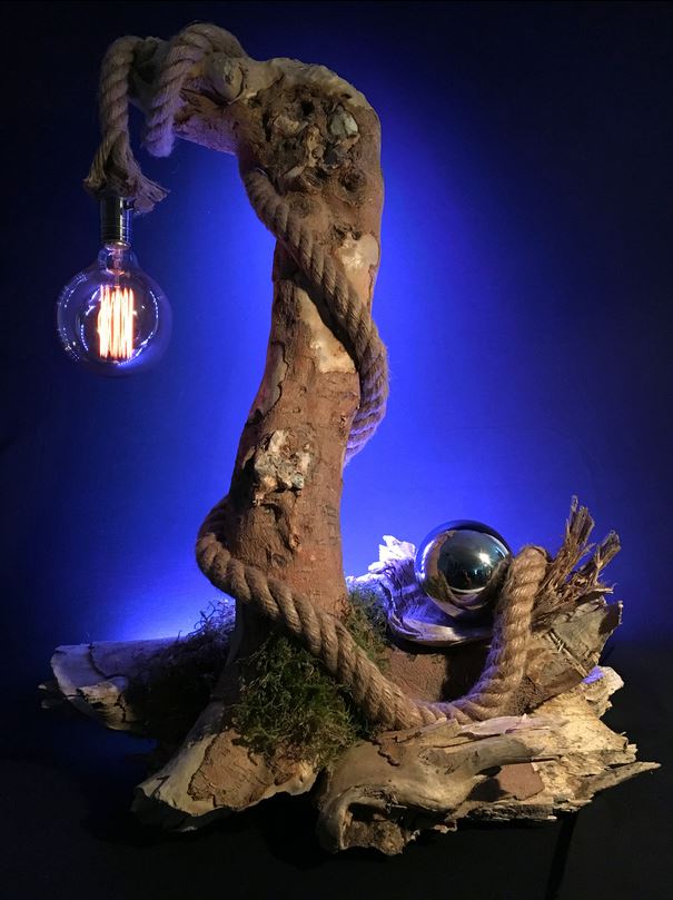 Der leuchtende Schwan 100 cm x 50 cm x 40 cm aus Schwemmholz, 40 W Vintage "Edison"-Glühbirne und farbwechselnde indirekte Beleuchtung (LED)