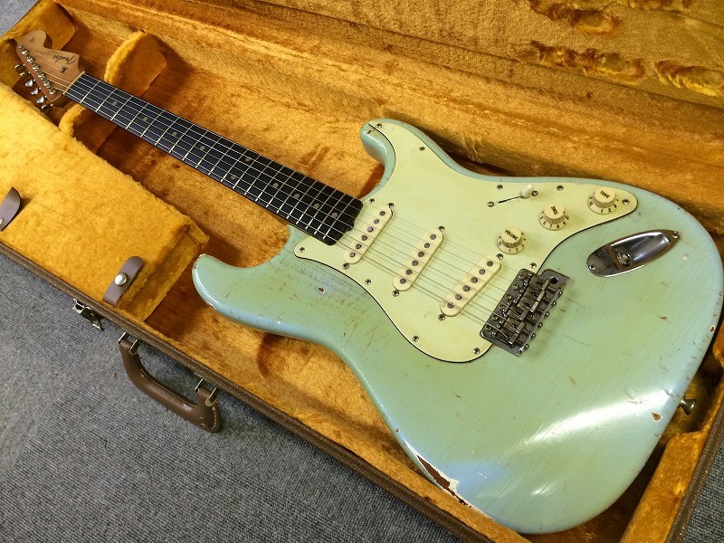 Revelator 1961 Sonic Blue faded to Surf Green - fat-guitar-stock