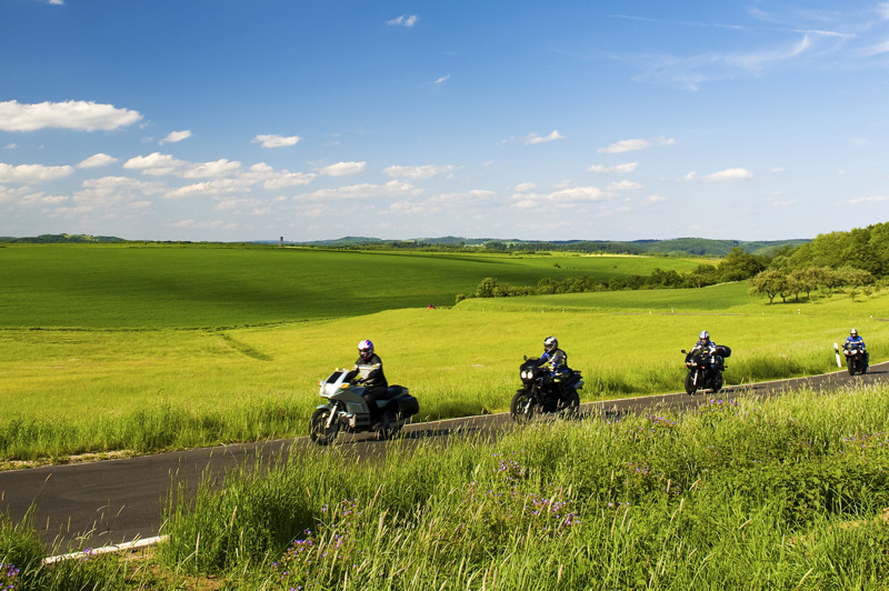 Motocyclistes bienvenue, tours moto voyages
