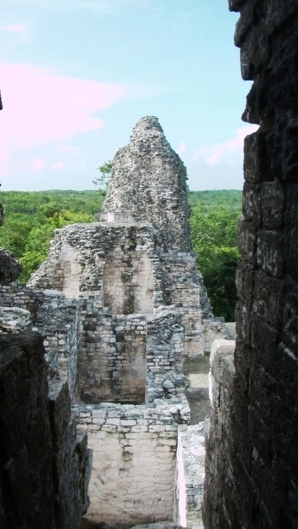 08-08-2009 Particolare dell'edificio Maya