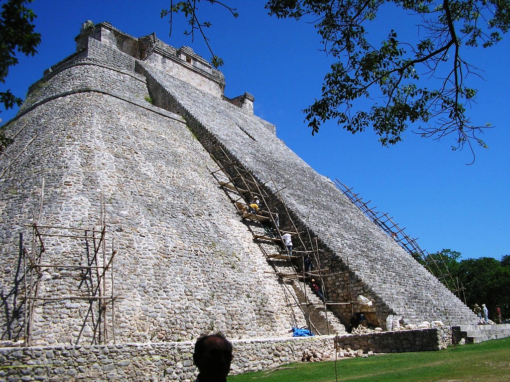 06-08-2009 Piramide dell'Indovino Uxmal nella regione di Campeche